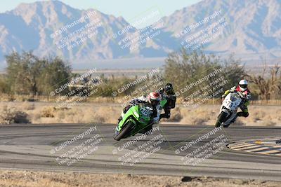 media/Dec-07-2025-CVMA (Sun) [[3e7d2de5dc]]/Race 17-Amateur Formula Middleweight/